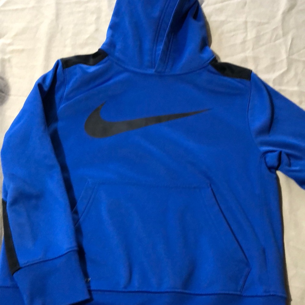 Boys Nike hooded sweatshirt